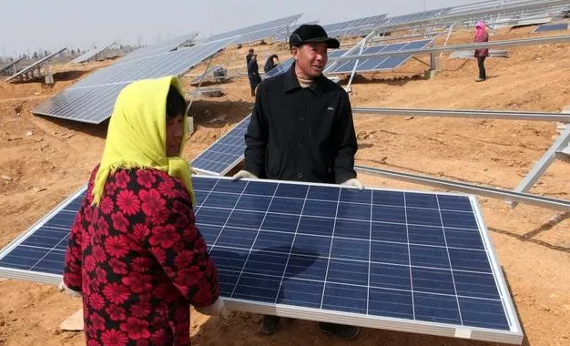 利用“光伏發(fā)電”制造新騙局讓農(nóng)民看到上當(dāng)受(圖1) 發(fā)電設(shè)備