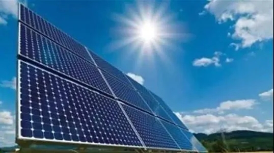 低成本光伏發(fā)電產(chǎn)業(yè)的新機(jī)遇(圖1) 安裝光伏發(fā)電