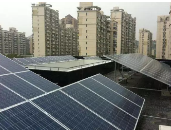 廠房屋頂全部由光伏組件構成